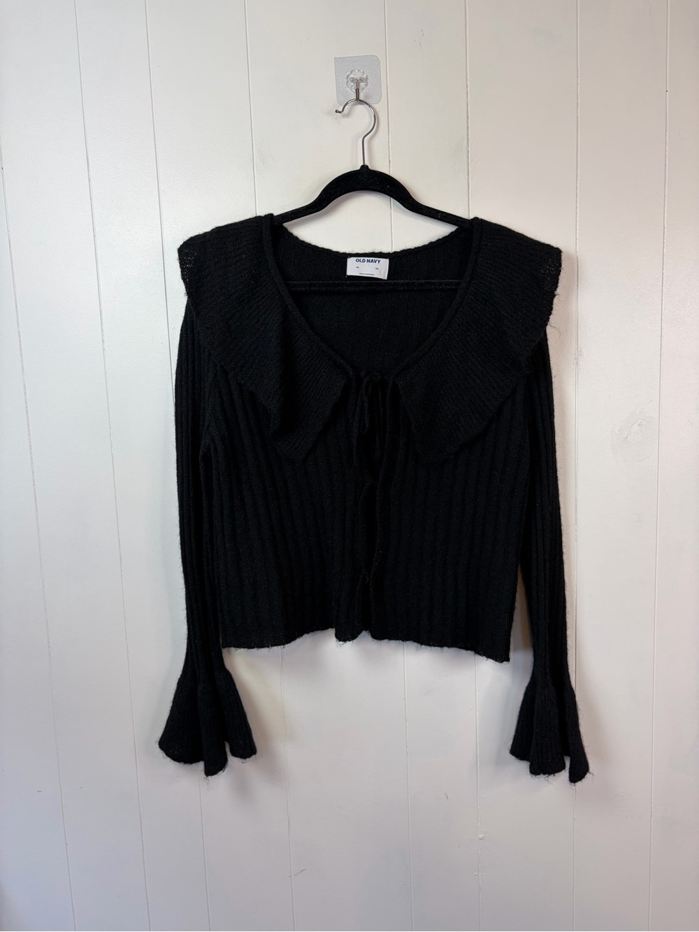 Old Navy Wool Blend Ruffle Cropped Cardigan Sweater size XL Bell Sleeves Goth - Picture 2 of 6